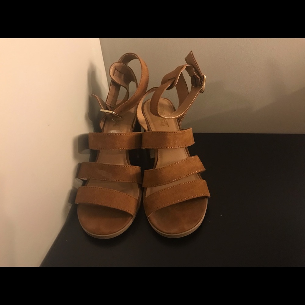 Tan heels
